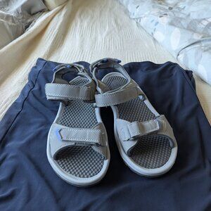 Khombu Women s Outdoor Hiking?Water Sandals  Size 9M Light Gray  NWOT